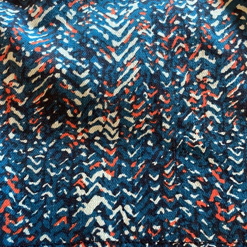 LEVI’S Pattern Jean Shorts (16) - Picture 2 of 7